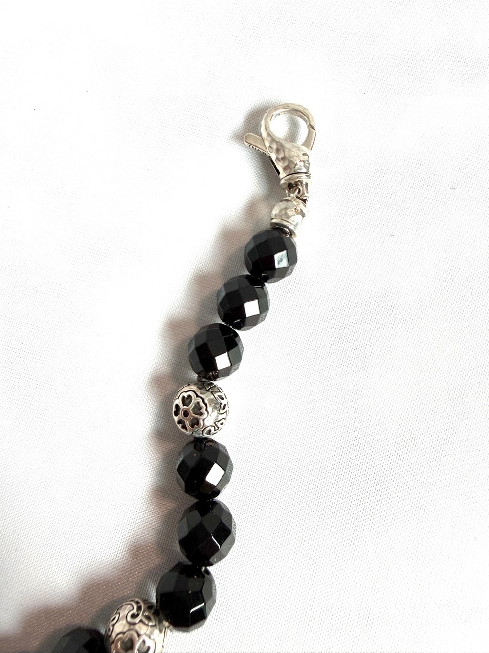 JAI Faceted Black Onyx Bead Bracelet with Sterling Silver Accent Beads (NEW) - Picture 3 of 5